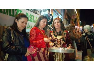 Artvinli kadınlar Cerattepe'de maden çıkarılmasını, lokma dökerek protesto etti