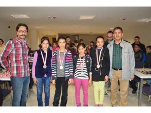 Özel Osmanbey Koleji satranç müsabakalarında birinci oldu