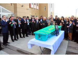 Manisa Belediye Başkanlığı'nı iki dönem yapan Dayıoğlu, toprağa verildi