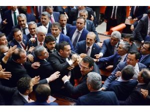CHP’li Vekilın Cumhurbaşkanı İle İlgili Sözleri Meclisi Karıştırdı