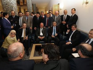 Başbakan Davutoğlu milletvekilleriyle bir araya geldi