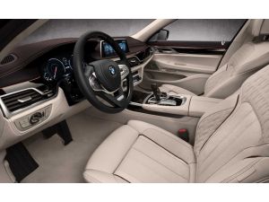BMW, yeni sedan modelini tanıttı