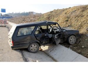 Otomobil İle Minibüs Çarpıştı: 1 Yaralı