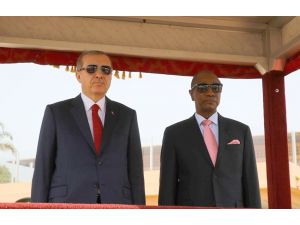 Cumhurbaşkanı Erdoğan Gine'de