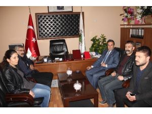 HDP’li Vekil Hoşhaber Belde Belediyesini Ziyaret Etti