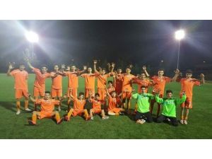 Adanaspor U15 Takımı Şampiyon Oldu