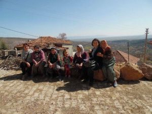 CHP Uşak Teşkilatı Köy Ziyaretlerine Devam Ediyor