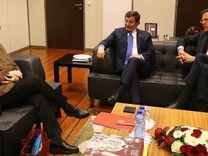 Başbakan Davutoğlu, Merkel ve Rutte ile görüştü