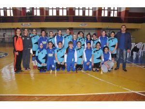 Evde Karı-koca Sahada Rakip Oldular