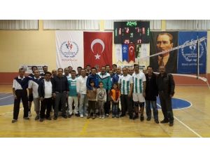 Karaman’da 14 Mart Tıp Bayramı Voleybol Turnuvası Sona Erdi