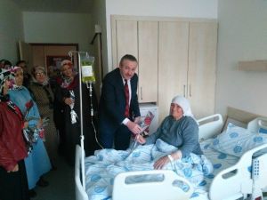 AK Partiden Kadınlara Anlamlı Ziyaret