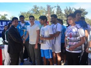 Adana’da Okullararası Tenis Turnuvası Tamamlandı