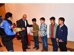 Bitlis’te Kitap Okuma Yarışması Sonucu Ödüller Dağıtıldı