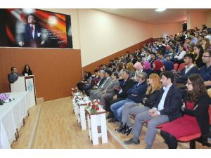 “Dava Adamı Olarak Mehmet Akif Ersoy” Konulu Konferansta Anıldı