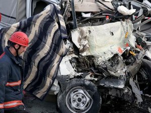 İstanbul Sultanbeyli'de trafik kazası: 2 ölü