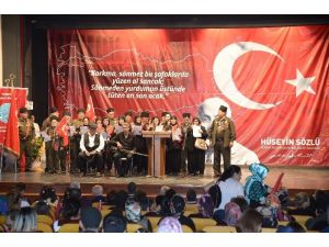 İstiklal Marşı’nı En İyi Okuyan Öğrenciler Seçildi, Ödüllendirildi
