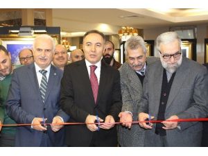 Atatürk Üniversitesi’nde Hat Sergisi Açıldı