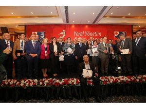 CHP Genel Başkanı Kılıçdaroğlu’ndan Başkanlara Ödül