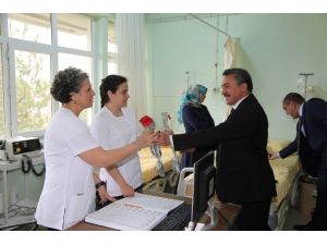 Başkan Tutal, Sağlık Çalışanlarının 14 Mart Tıp Bayramını Kutladı