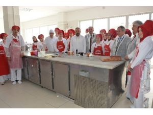Türkiye’nin İlk Pastacılık Okulu İzmit’te
