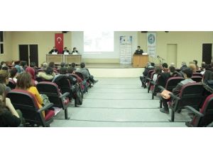 Edebiyat Fakültesi Paneller Dizisi Başladı