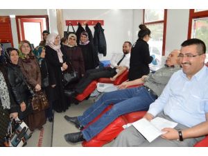 AK Parti İl Teşkilatı Kan Bağışladı