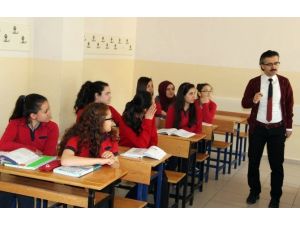 Nevşehirli Öğretmen İstiklal Marşı’na Klip Çekti