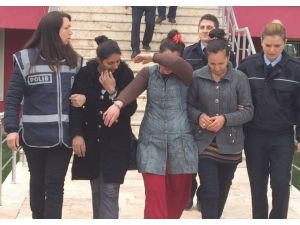 Kocaeli’de Hırsızlık Yapan 3 Kadın Yakalandı