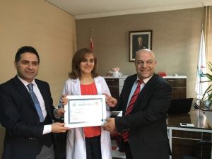 Erzurum’da Nenehatun Kadın Doğum Hastanesi Başhekimi Opr.dr.berrin Göktuğ Kadıoğlu Yılın Başhekimi Secildi