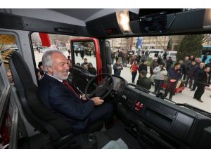 Kamil Saraçoğlu: Belediyemize 12 Milyon TL Değerinde 45 Yeni Araç Daha Kazandırdık