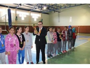 Gülşehir’de Okullar Arası Dart Şampiyonası Yapıldı
