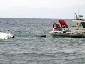 Enez'de kaçakları taşıyan tekne battı