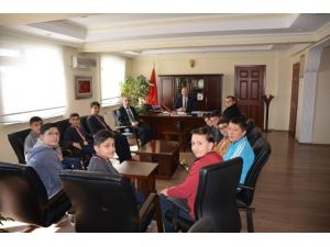 Satranç Şampiyonlarından Yozgat Milli Eğitim Müdürü’ne Ziyaret