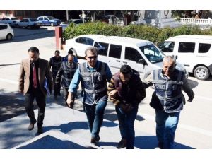 Şehit Polisin Mevlidi İçin Toplanan Parayı Çalan Hırsızlar Yakalandı