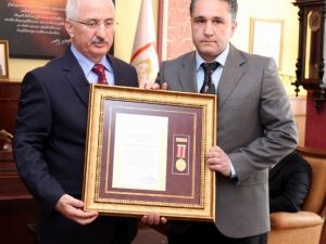 Sivas’ta Devlet Övünç Madalyası Töreni Yapıldı