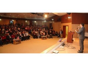 Iğdır’da “Üniversitemizde Bedenimiz Konusuyor” Konferansı