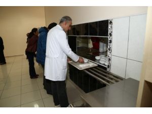 ERÜ Hastaneleri Personeli Öğle Yemeğinde “Çanakkale Menüsü” Yedi