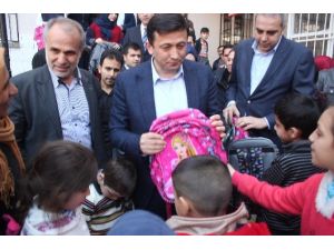AK Partili Hamza Dağ Suriyeli Miniklere Çanakkale’yi Anlattı