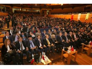 Başkan Altepe’ye ‘Türk Dünyası Hizmet Nişanı’