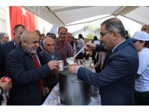 Yüreğir Belediyesi Kırık Buğday Çorbası Dağıttı