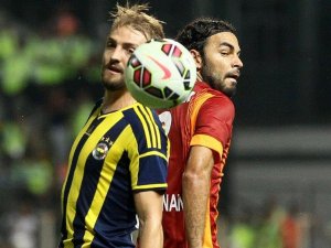 Galatasaray - Fenerbahçe derbisi ertelendi