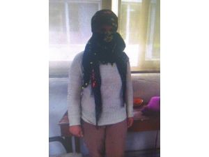 Erkek Kılığındaki PKK Yandaşı 3 Kız, Korsan Gösteride Yakalandı