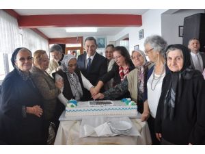 Başkan Uysal Yaşlılar Haftasını Huzurevinde Kutladı