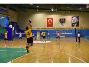 Bodrum’da Kaymakamlık Kupası Voleybol Turnuvası Başladı