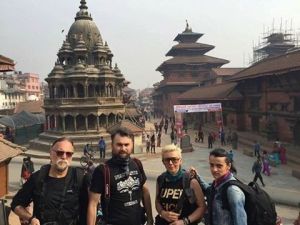 Efod, Nepal’i Fotoğrafladı