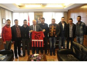 Zonguldakspor Amigoları Başkan Akdemir’i Ziyaret ETİ