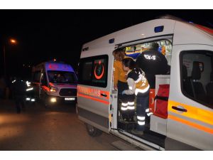 Edirne'de alkollü sürücü tarlaya uçtu: 2 yaralı