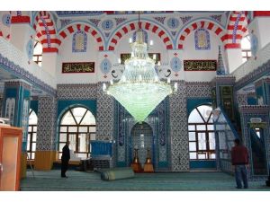 Tarihi Durdu Bey Cami Yenilendi