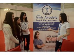 İzmir’de Liseliler Okulunu Seçti