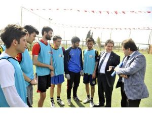 Kahramanmaraş’ta Kütüphaneler Arası Futbol Turnuvası Başladı